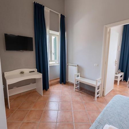 Artis Mare Bed & Breakfast Поцуоли Екстериор снимка