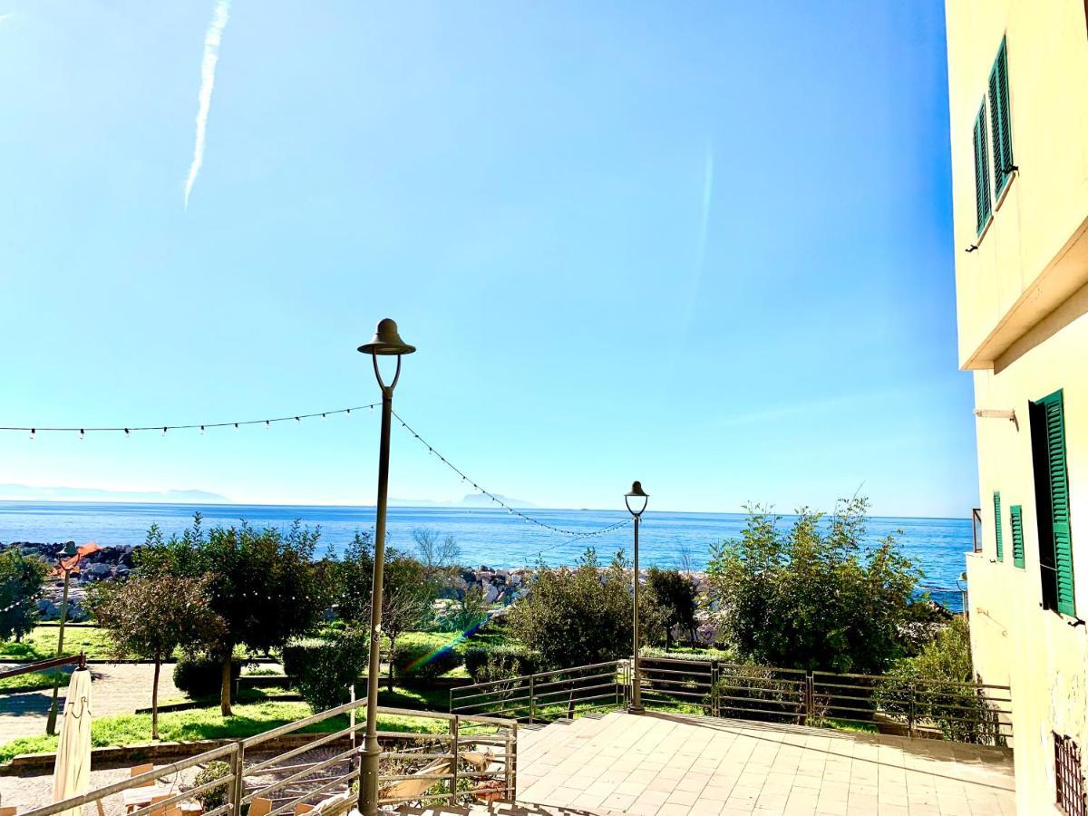 Artis Mare Bed & Breakfast Поцуоли Екстериор снимка