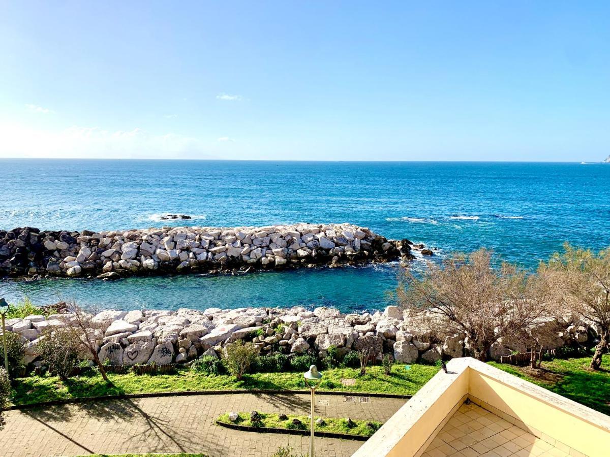 Artis Mare Bed & Breakfast Поцуоли Екстериор снимка