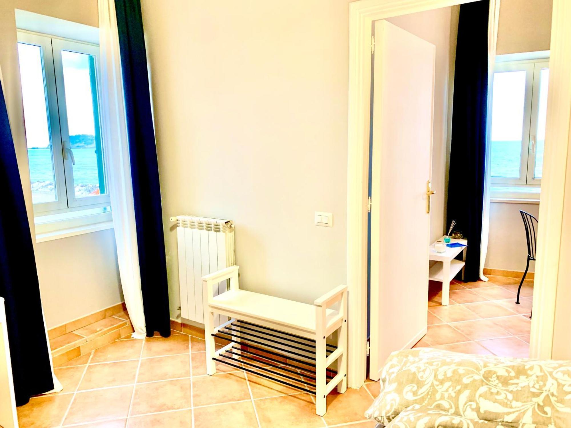 Artis Mare Bed & Breakfast Поцуоли Екстериор снимка