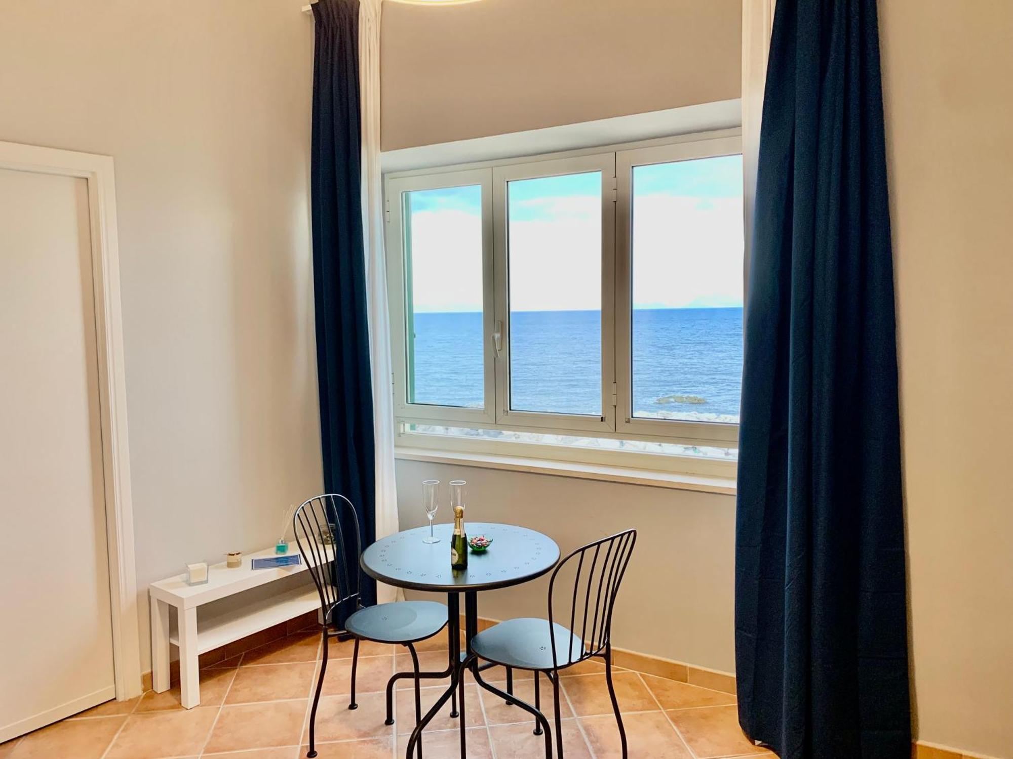 Artis Mare Bed & Breakfast Поцуоли Екстериор снимка